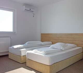 Мотели Motel Alexander Olteniţa Двухместный номер с 2 отдельными кроватями и собственной ванной комнатой-3
